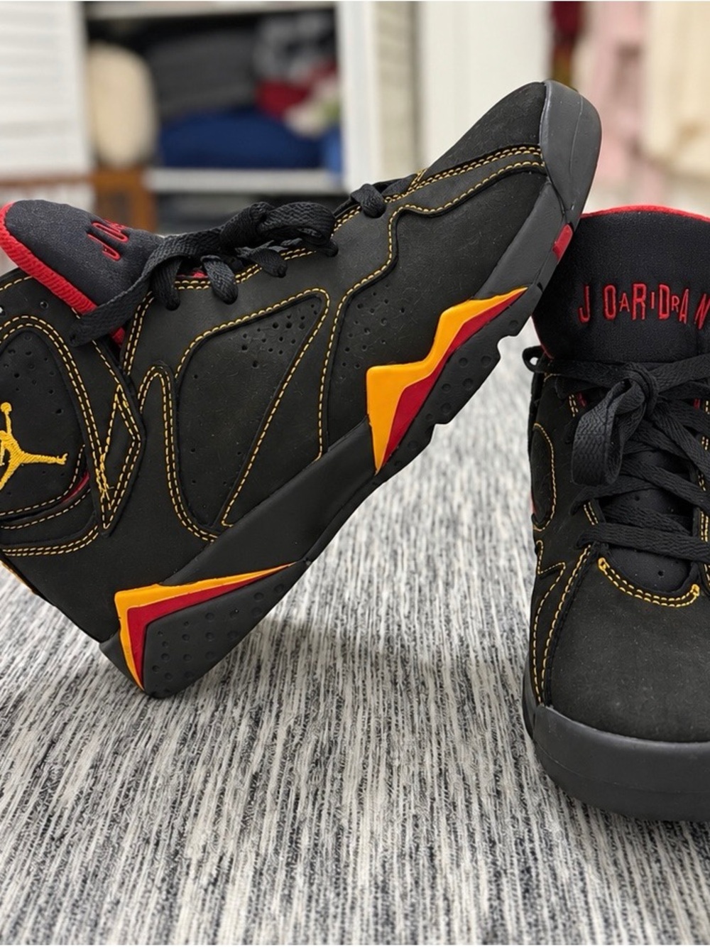 Nike Kids High-Top Sneakers - Black/Red/Yellow